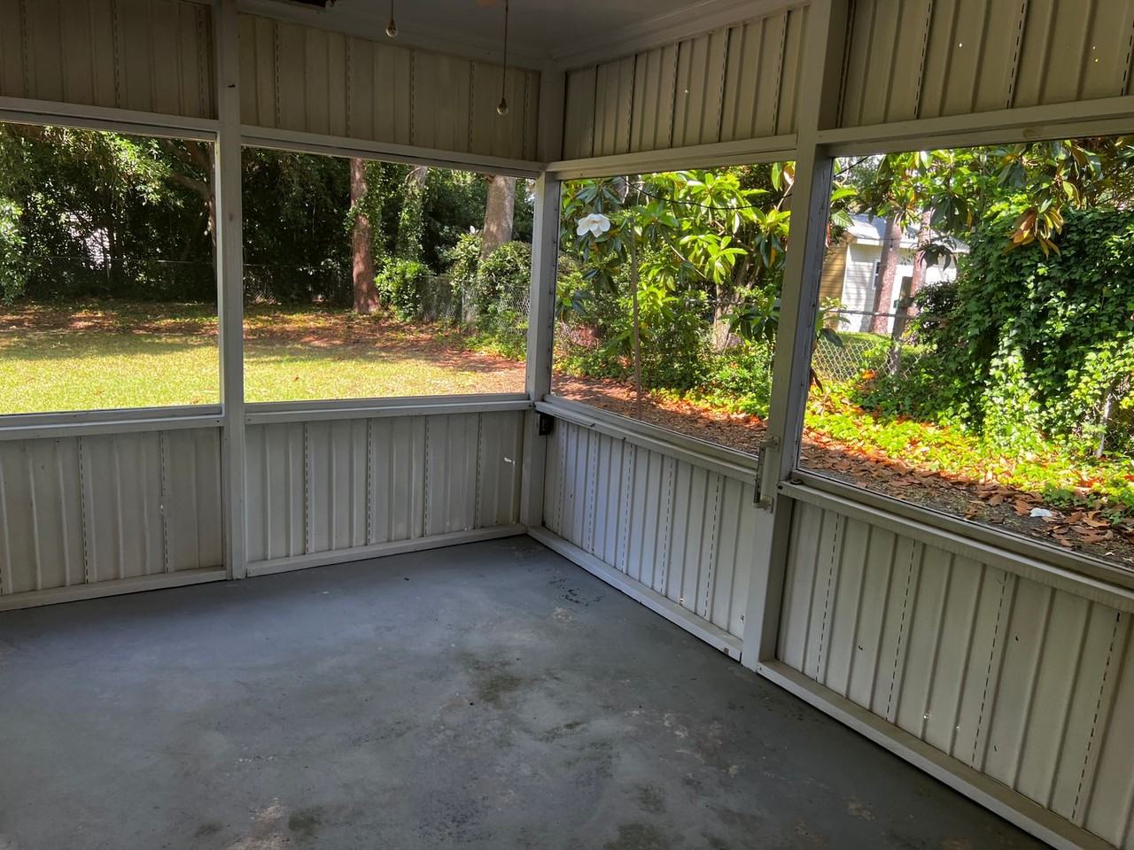 702 47th Avenue North - Photo 4 of 31