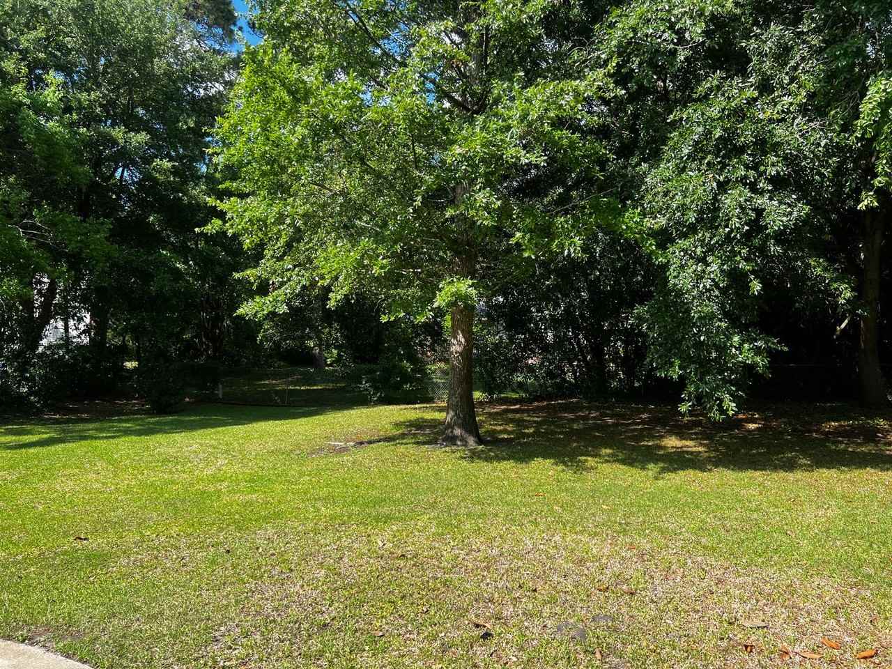 702 47th Avenue North - Photo 5 of 31