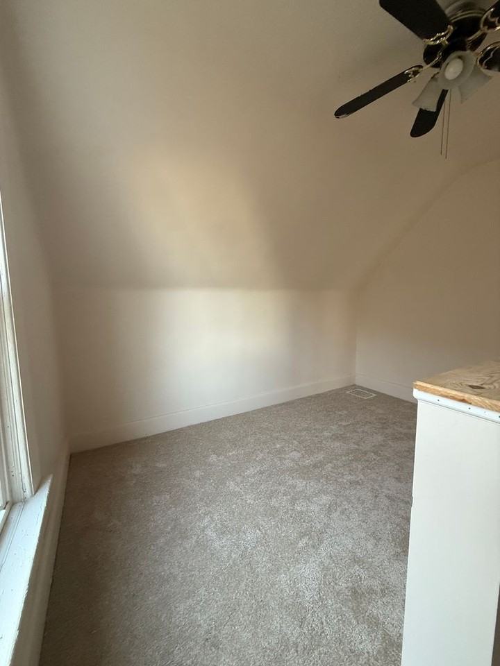 129 N Olive St - Photo 7 of 10