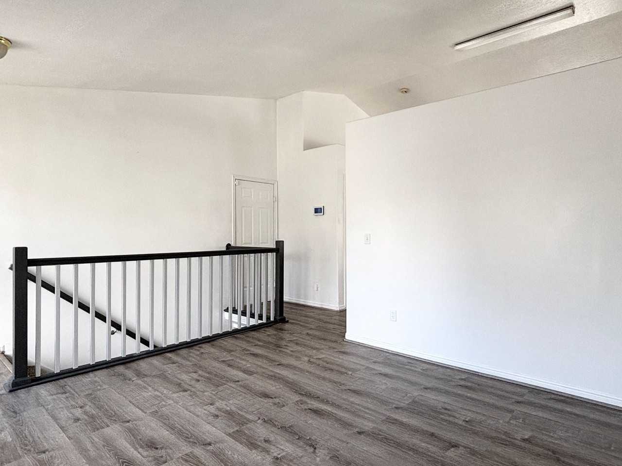 1730 W Irie Ln - Photo 3 of 35