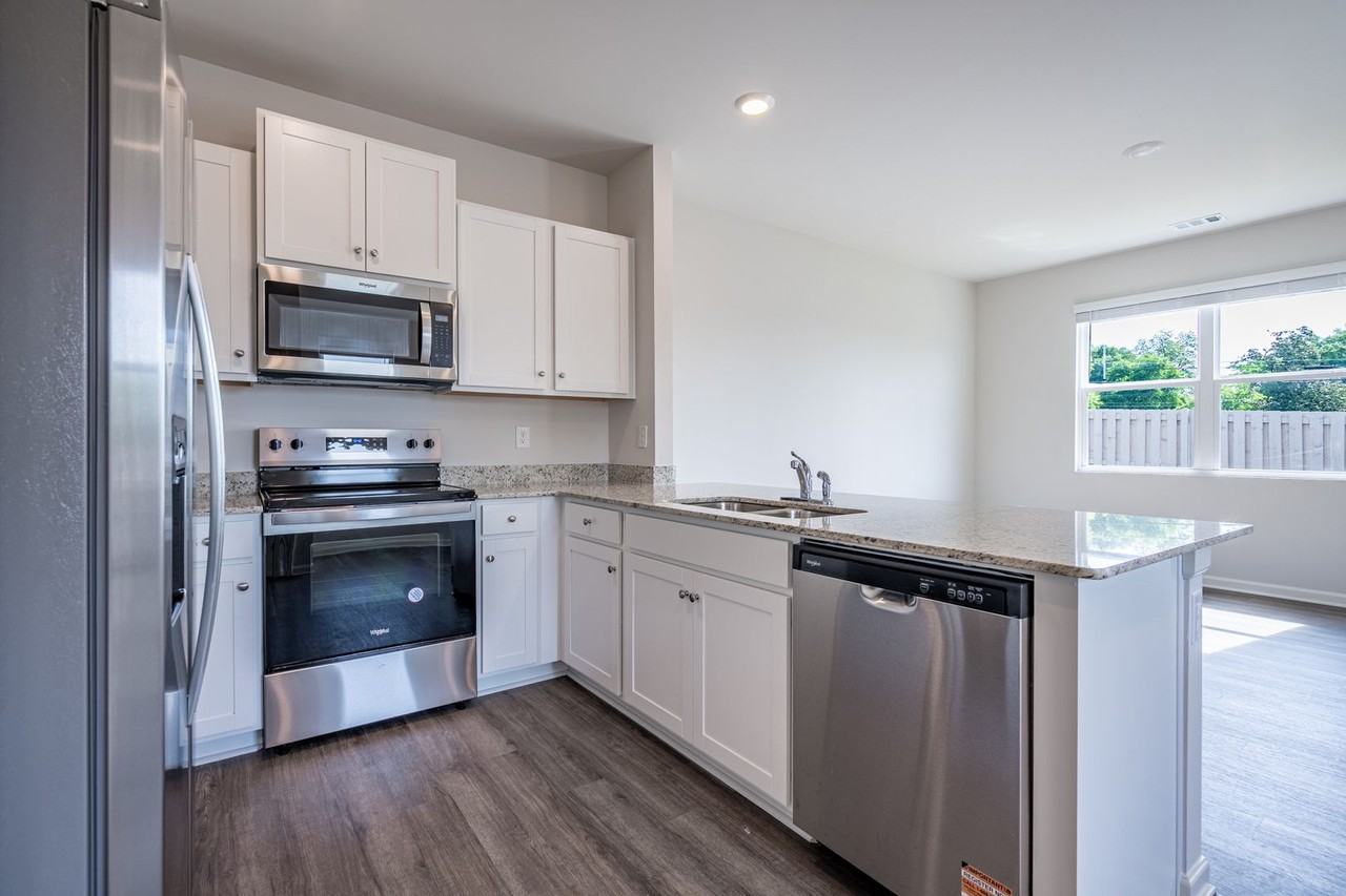 1005 N 2nd Ave Nw #1 - Photo 7 of 23