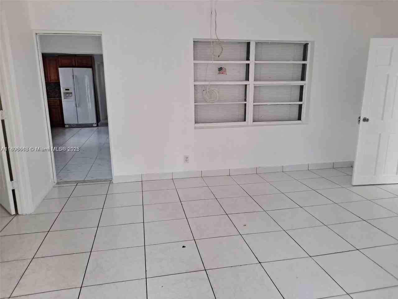 3708 Sw 58th Ave - Photo 7 of 11