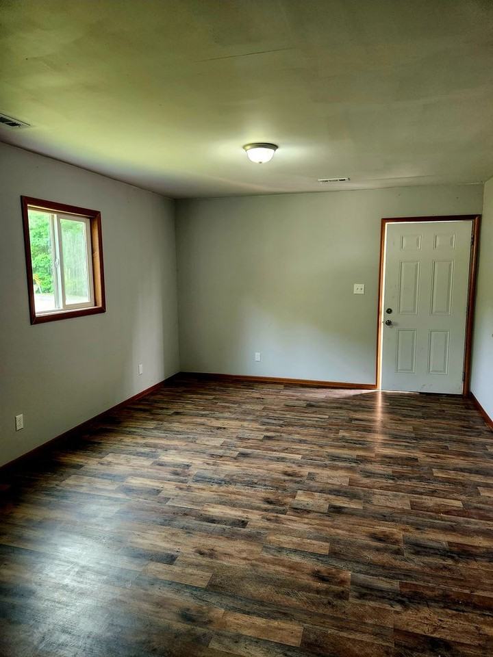 1677 Congress Rd - Photo 2 of 21