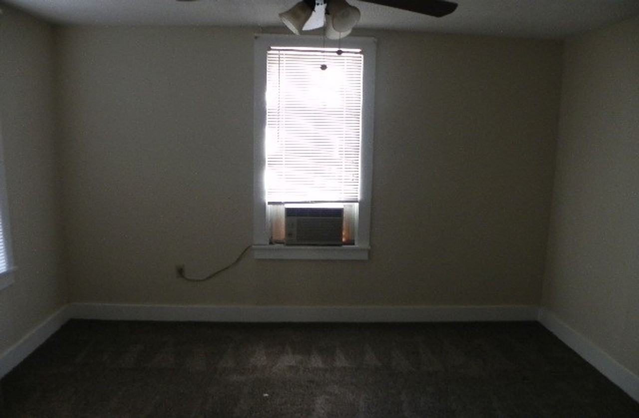 8030 Lee Road 240 - Photo 4 of 6