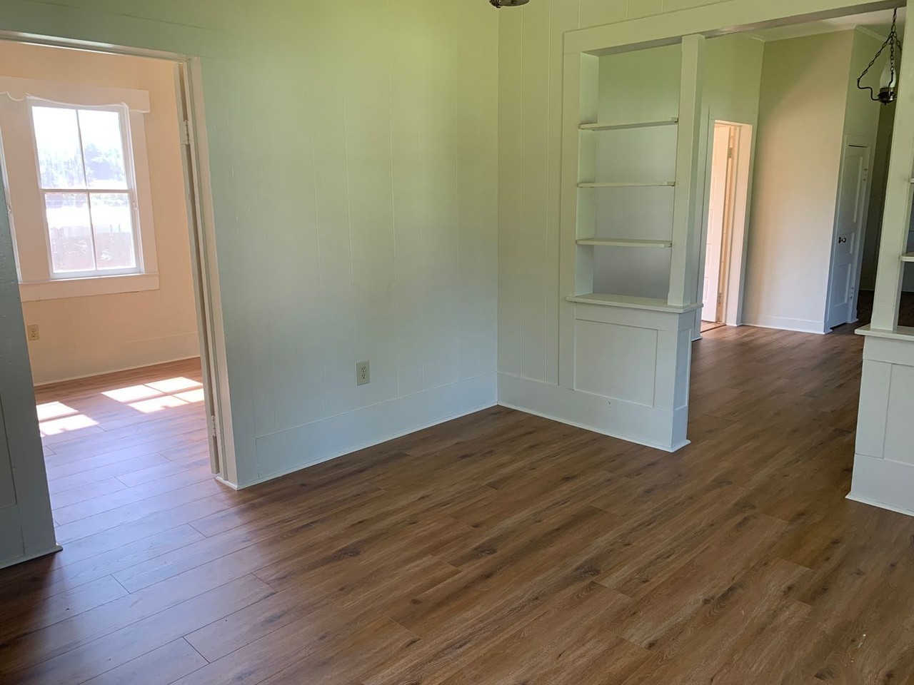 112 Della St - Photo 7 of 11