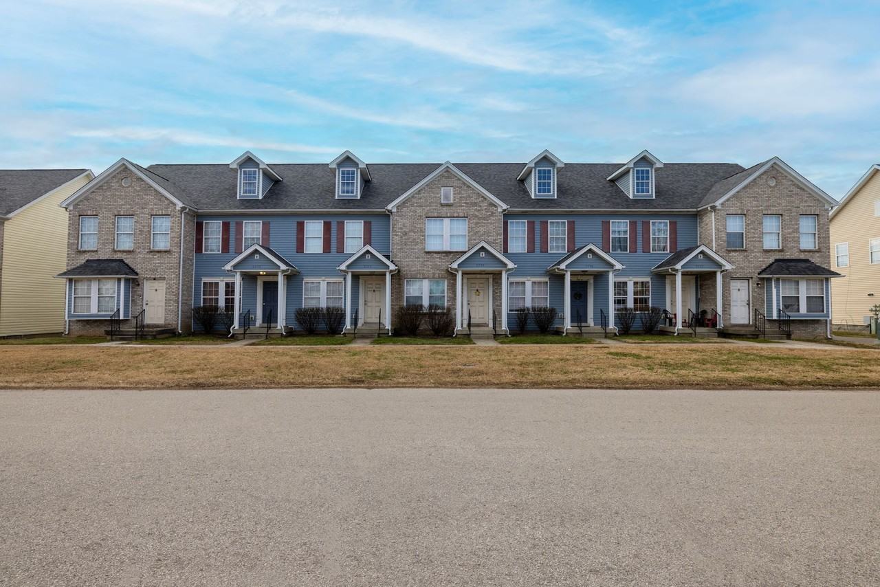 Bayshore Townhomes - Photo 2 of 34