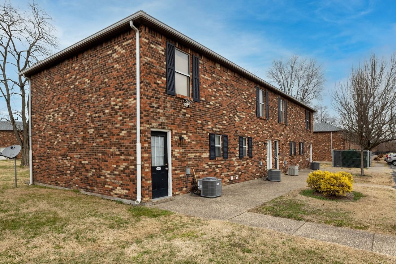 The Lux Townhomes - Photo 6 of 39