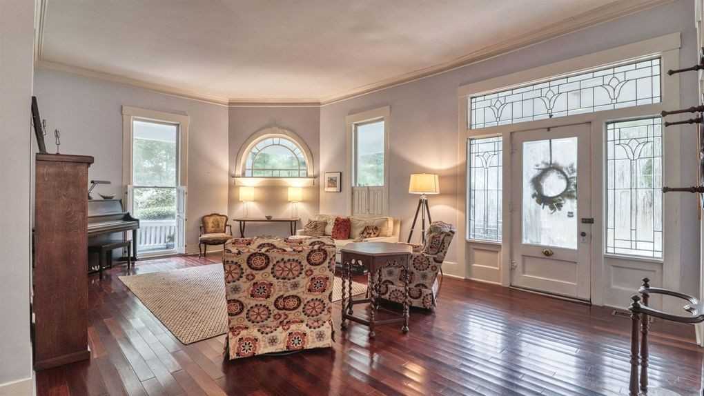 521 W College St #A - Photo 7 of 8