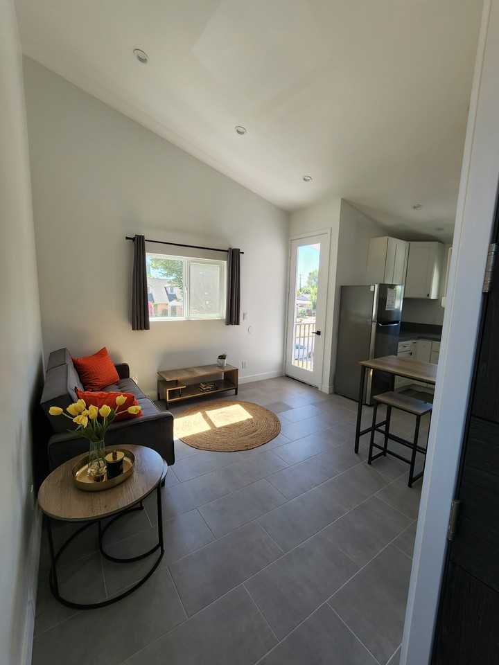 6653 Melba Ave #2 - Photo 3 of 20