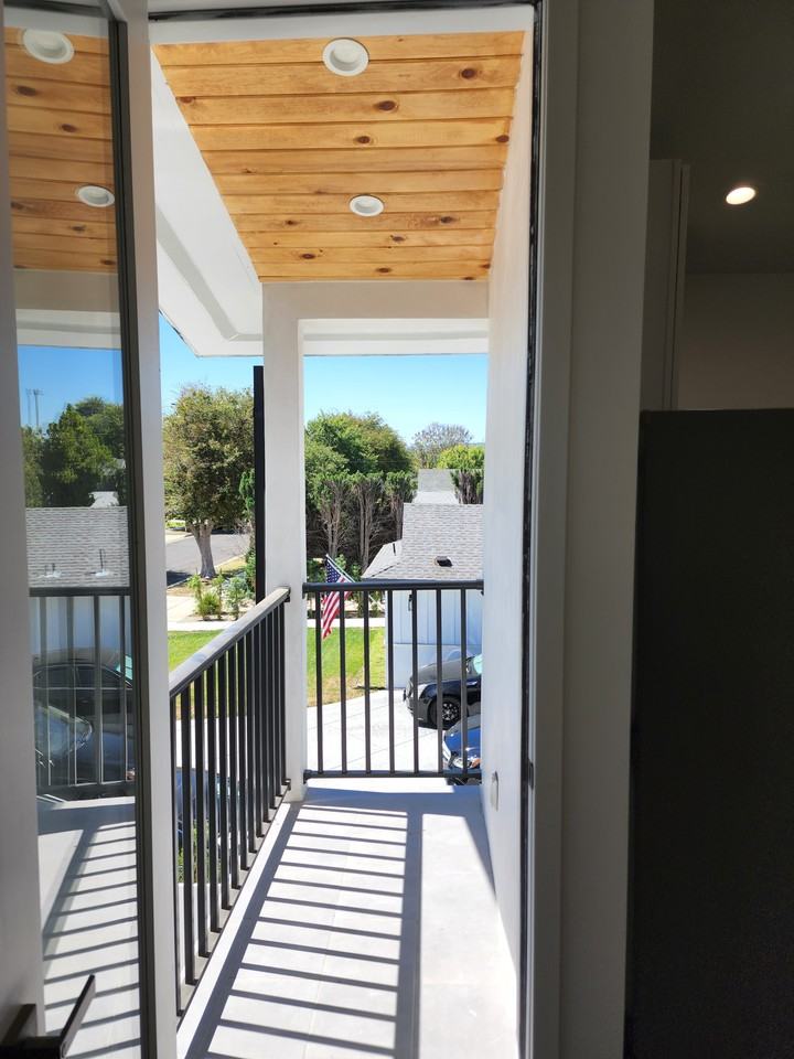 6653 Melba Ave #2 - Photo 4 of 20