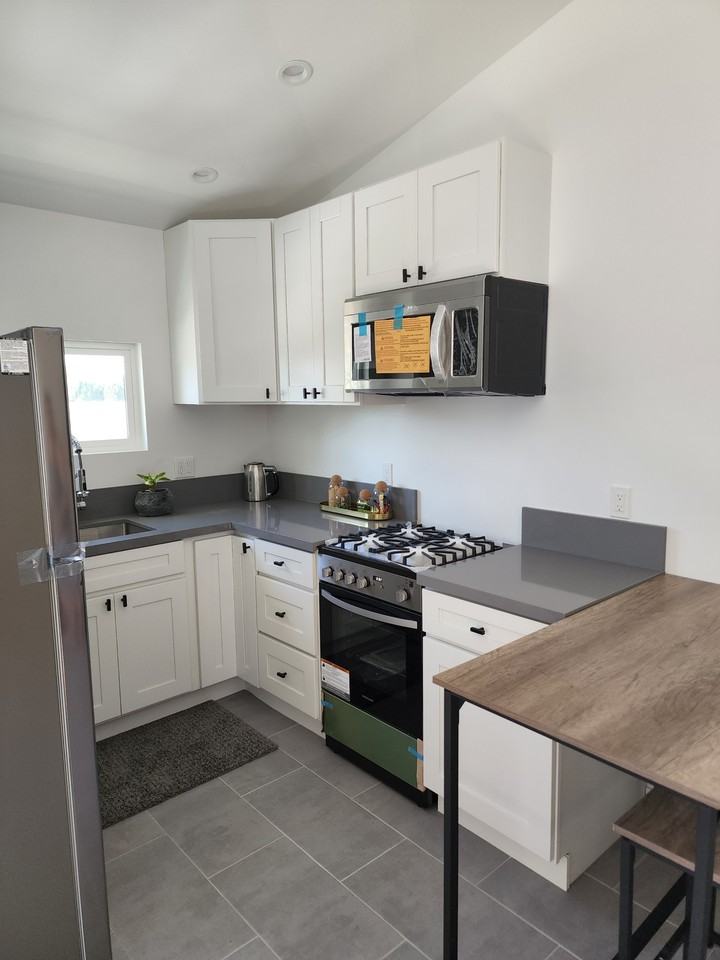 6653 Melba Ave #2 - Photo 7 of 20