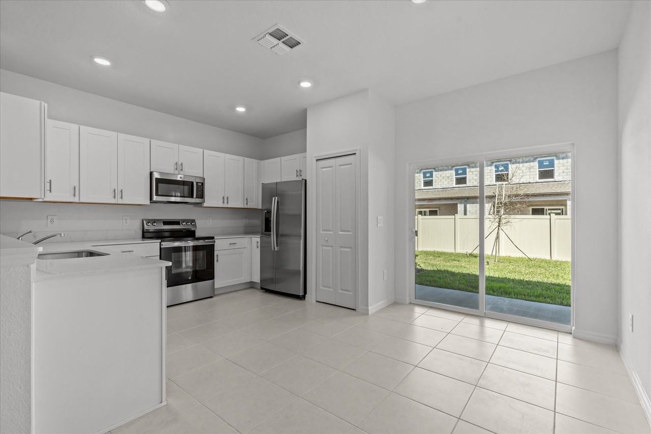 2642 Sunray Venus Way - Photo 3 of 36