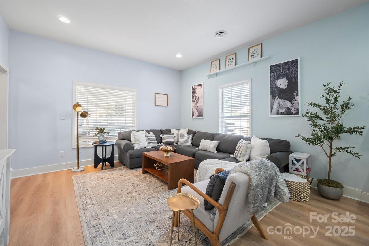 41 Selma Dr #NA - Photo 4 of 12