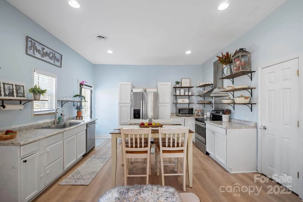 41 Selma Dr #NA - Photo 7 of 12