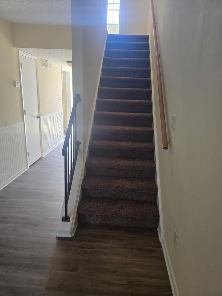 2080 Kings Gate Cir #C - Photo 5 of 23