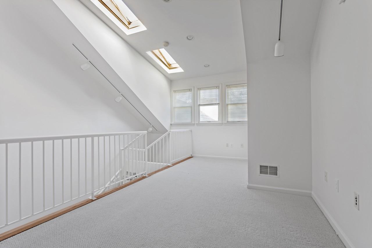 326 Hailman St #NA - Photo 7 of 10