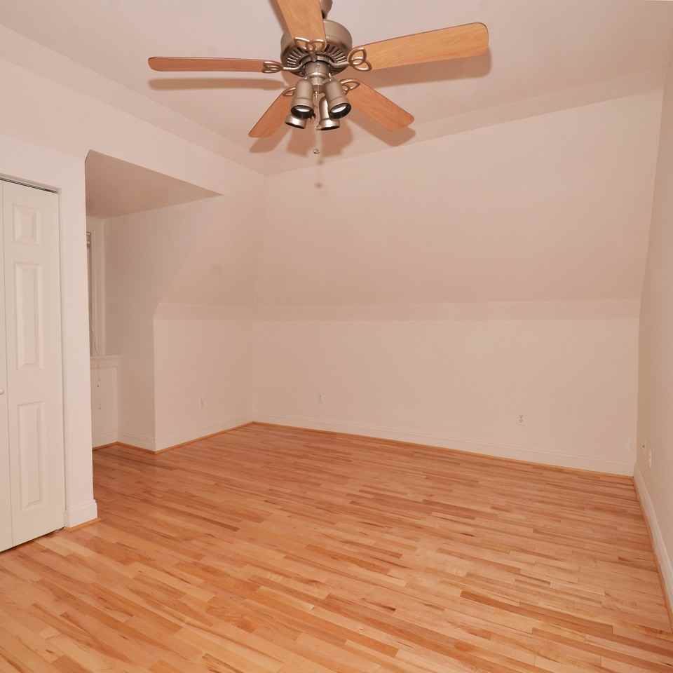 6018 Walnut St #3 - Photo 4 of 12