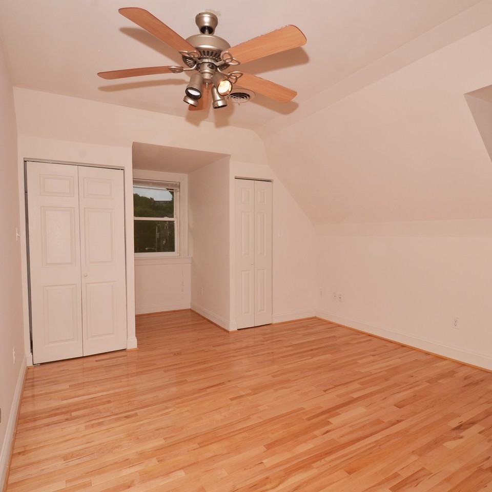 6018 Walnut St #3 - Photo 7 of 12