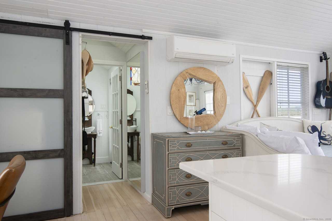 114 Jupiter Point Road - Photo 5 of 24