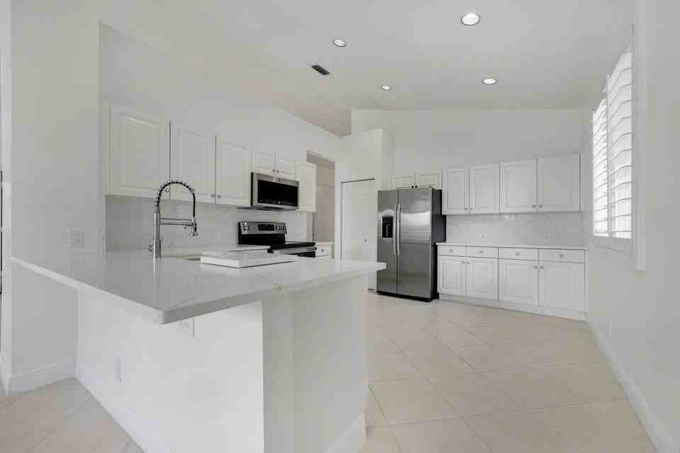 5334 Osprey St - Photo 3 of 8