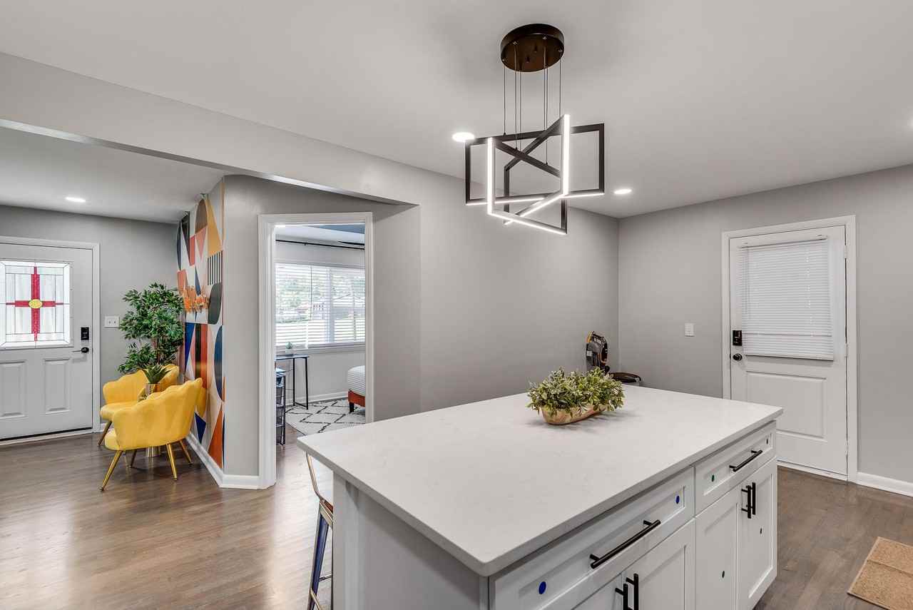 Cavalier Dr - Photo 7 of 18