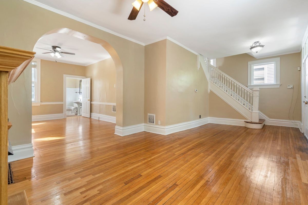 436 Tuxedo Blvd - Photo 2 of 6