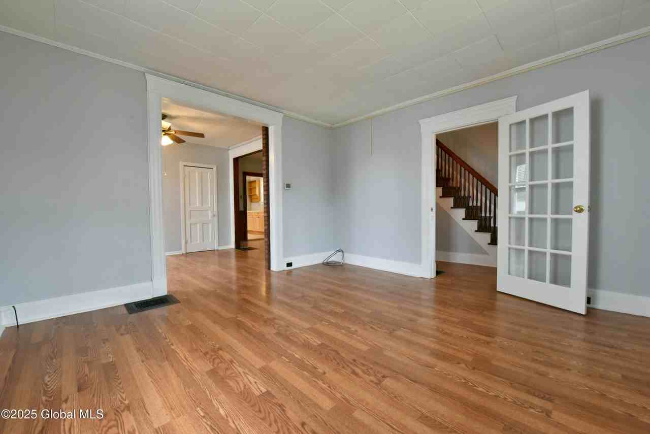 113 S 3rd Ave - Photo 6 of 44