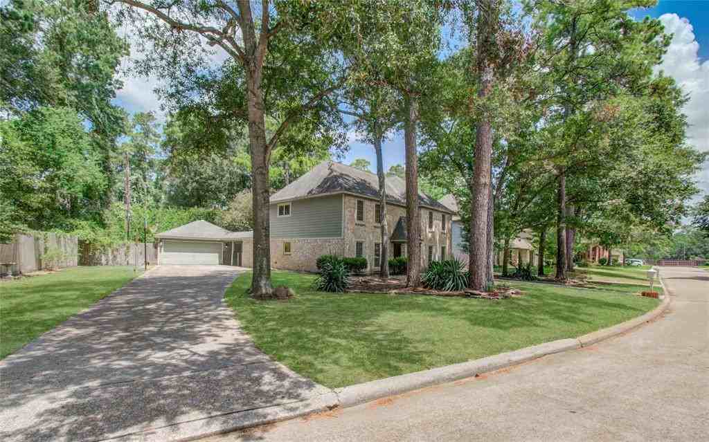 12910 Kathy Ln - Photo 3 of 48