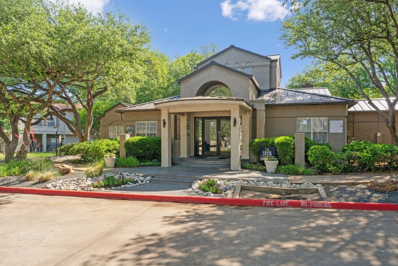 La Costa - Photo 3 of 38