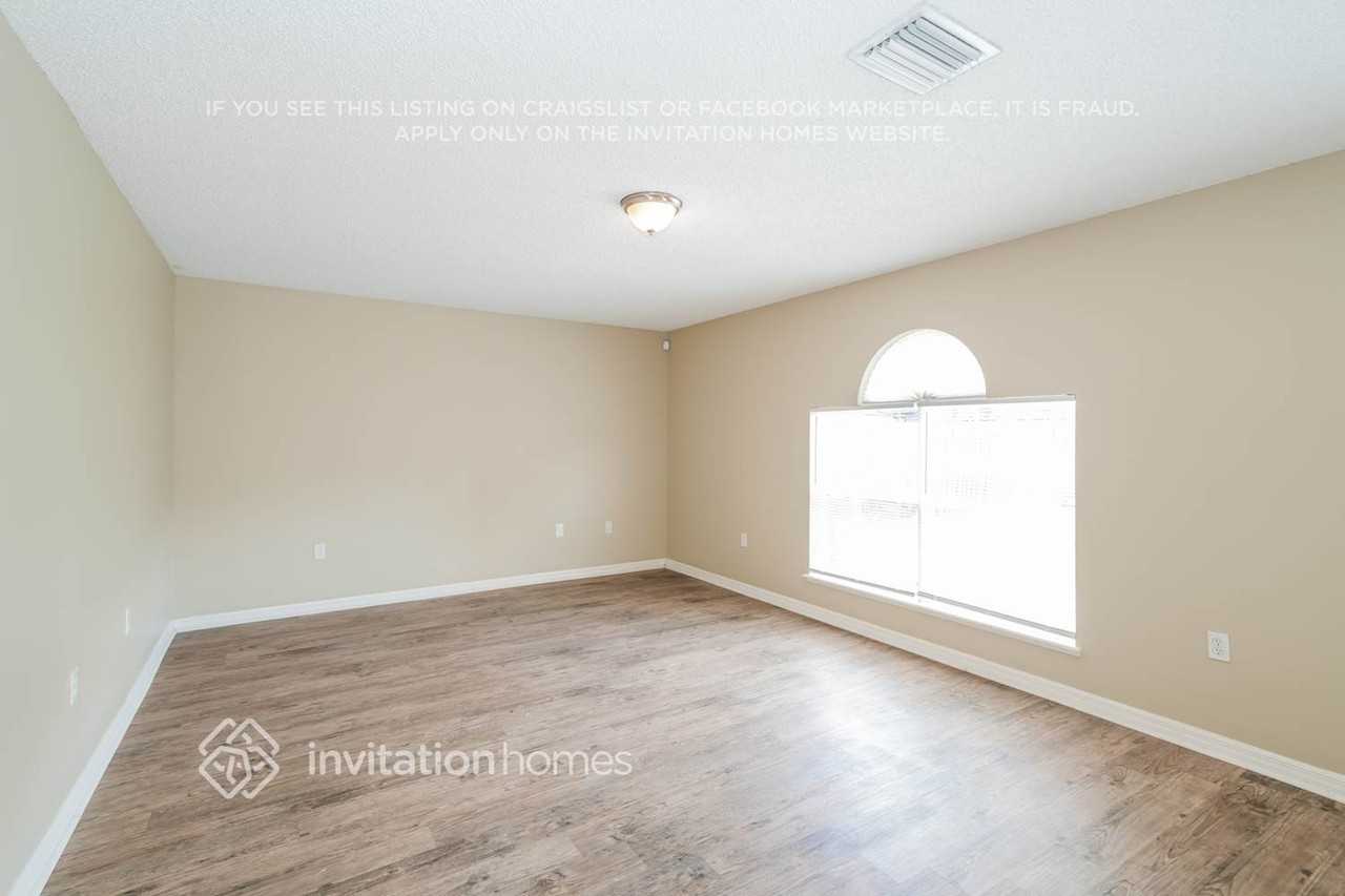 10420 Fly Fishing St - Photo 5 of 18