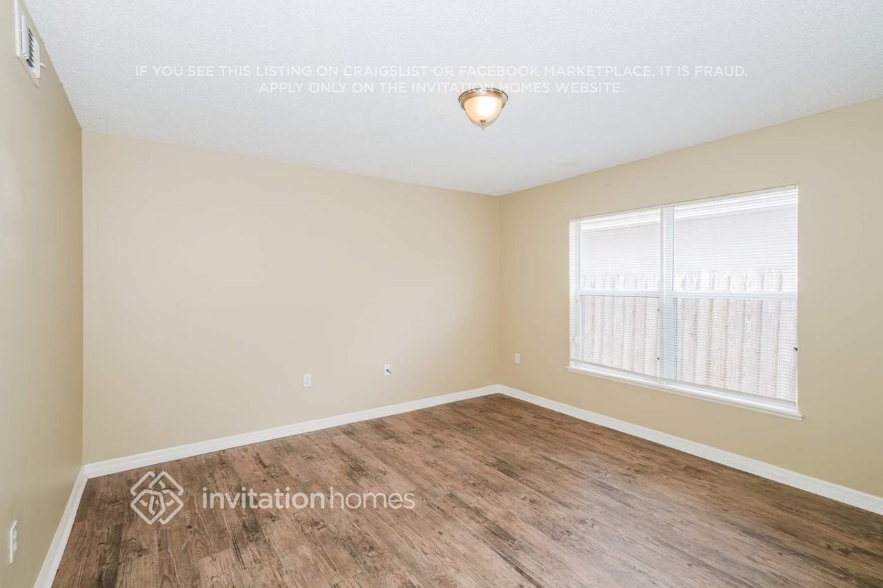 10420 Fly Fishing St - Photo 6 of 18