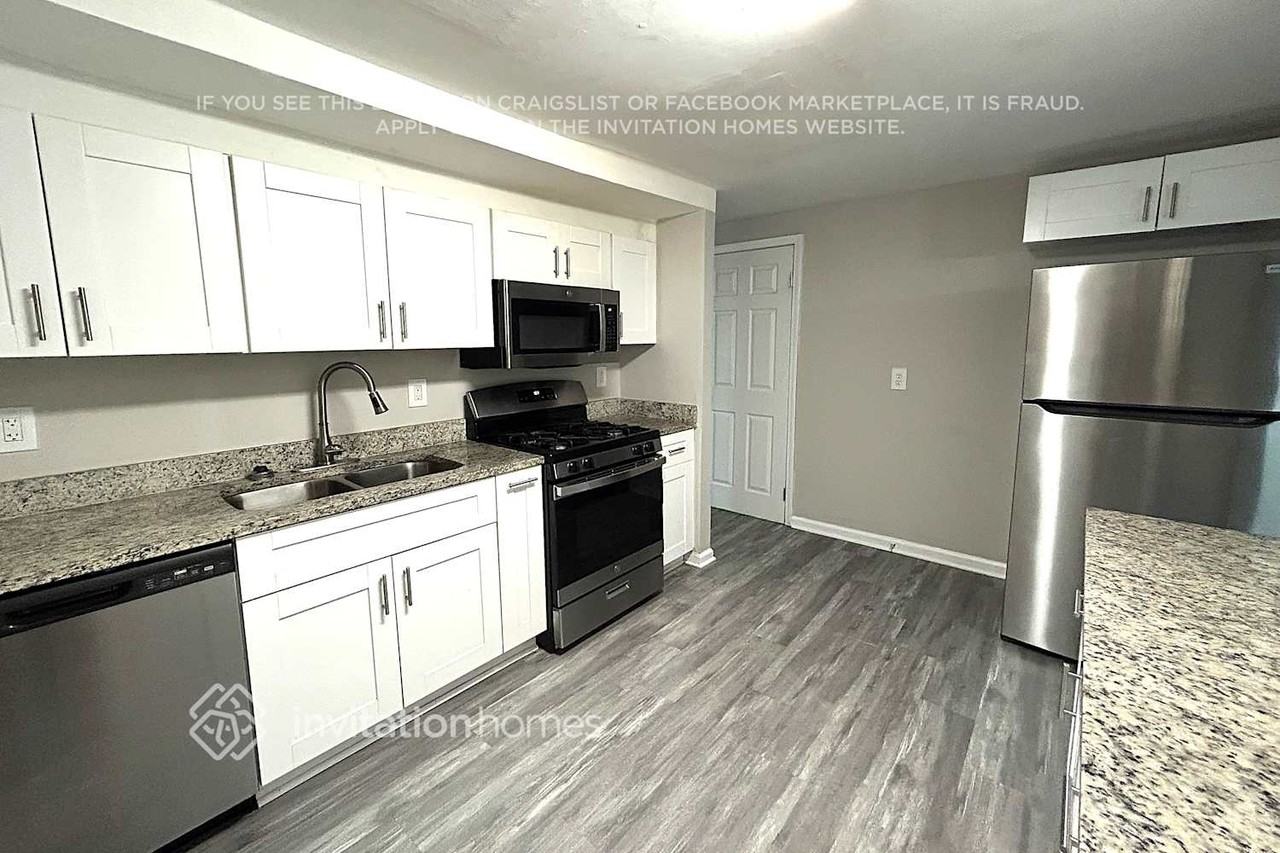 3799 Radcliffe Blvd - Photo 5 of 18