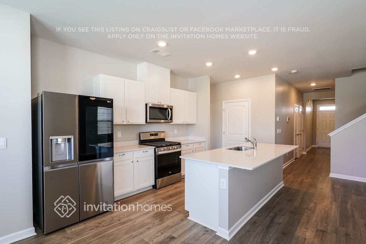 7317 Scotlyn Way - Photo 6 of 18