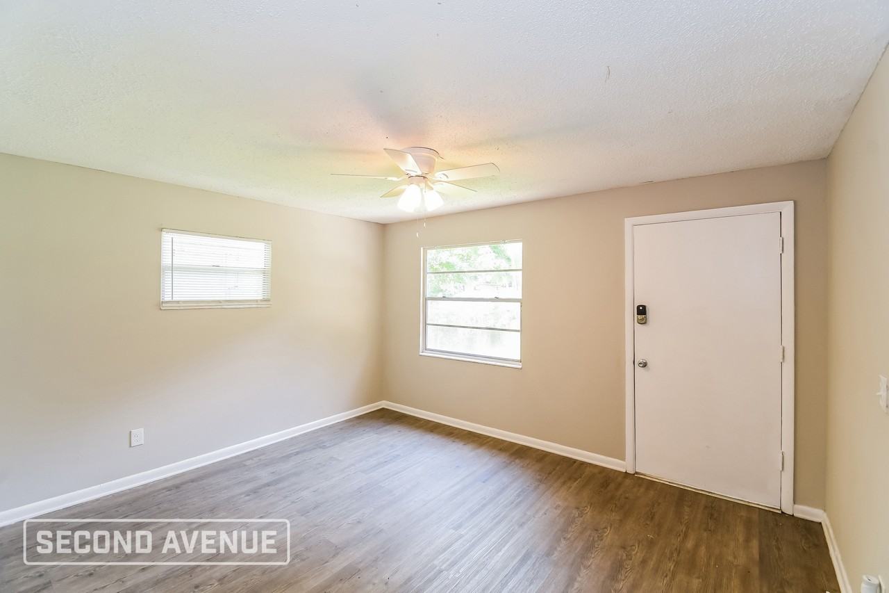 2939 W 4th St - Photo 6 of 25