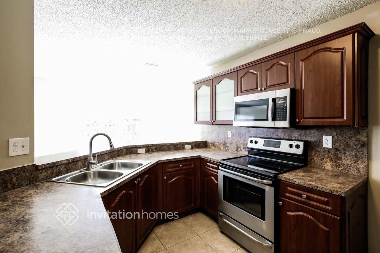 16546 Sw 97th Ter - Photo 7 of 17