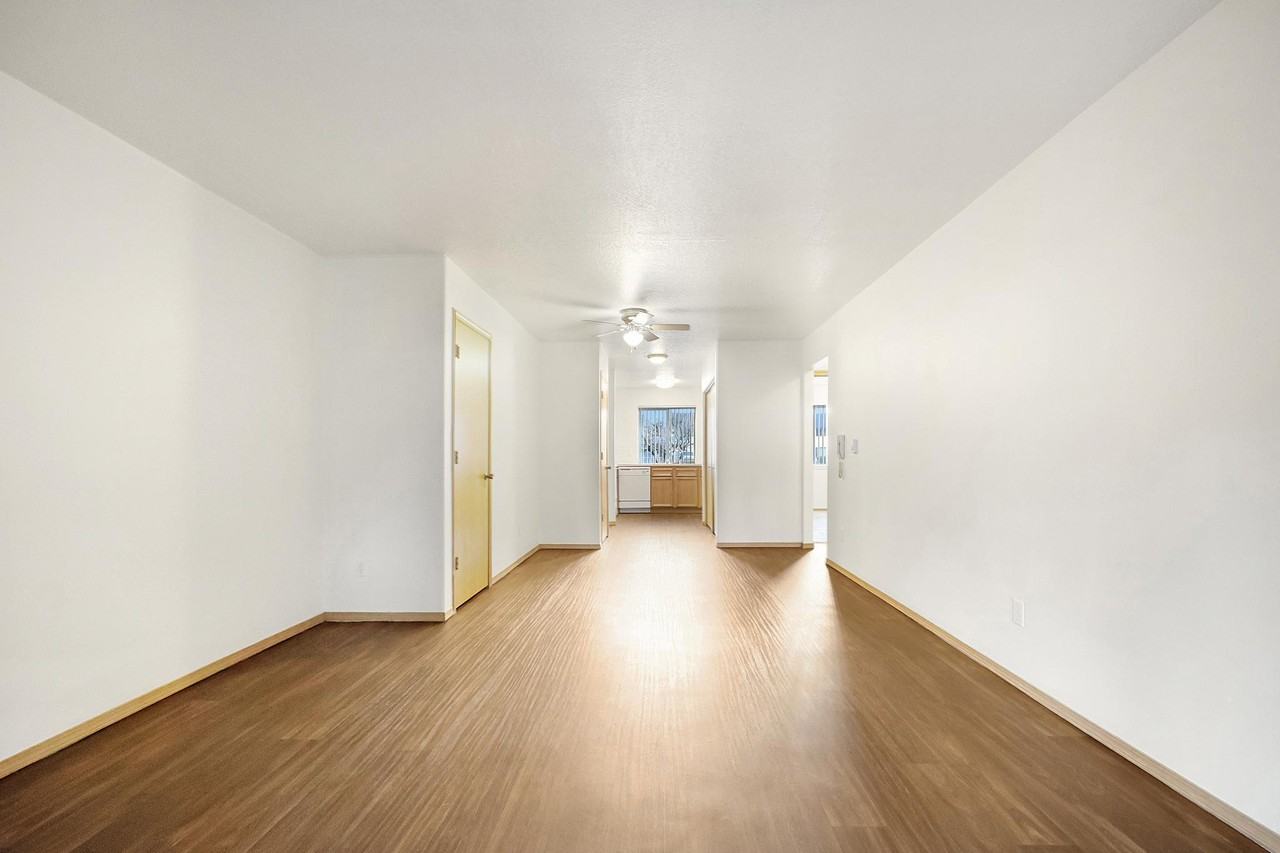 Andrea Place Apartments - Photo 5 of 39