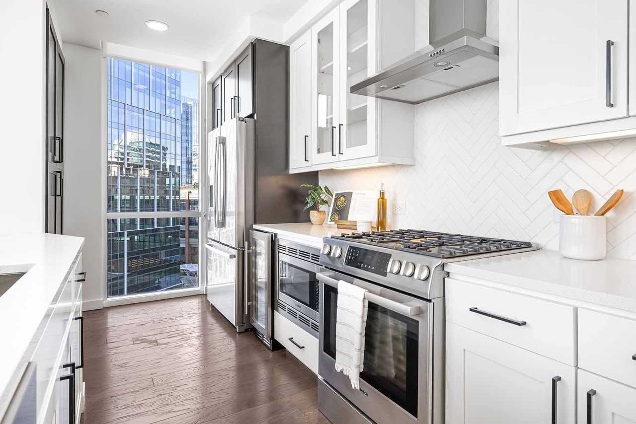 The Huntley Luxury Apartments - Photo 5 of 50