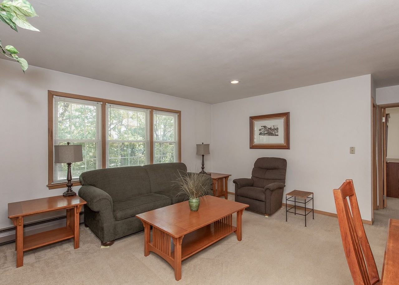 Eastridge Villa Apartments - Photo 6 of 10