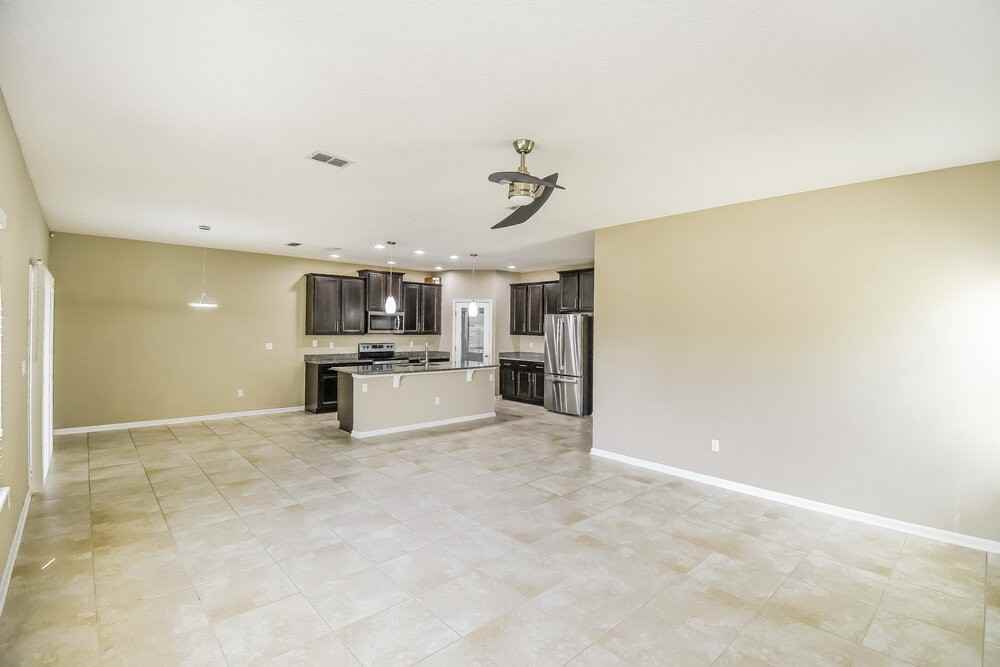 918 Glendale Ln - Photo 6 of 17