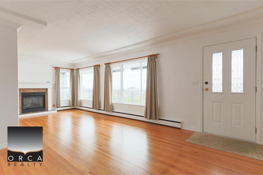 250 Springer Ave N - Photo 2 of 50