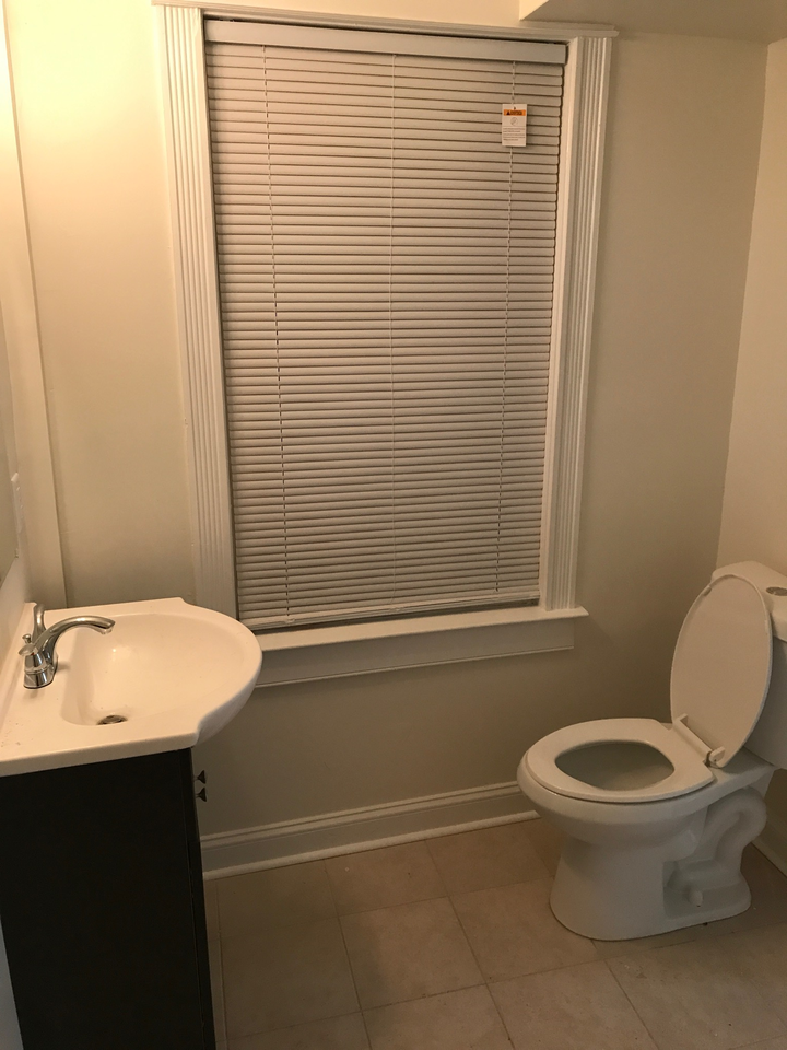 1322 N 22nd St - Photo 3 of 13