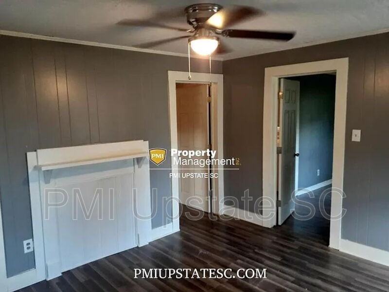 143 Forrest St - Photo 4 of 15