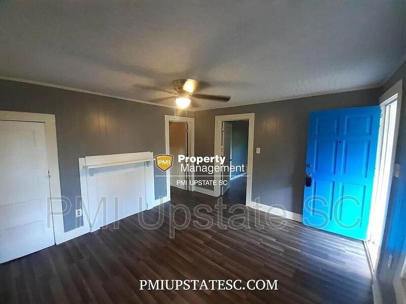 143 Forrest St - Photo 5 of 15