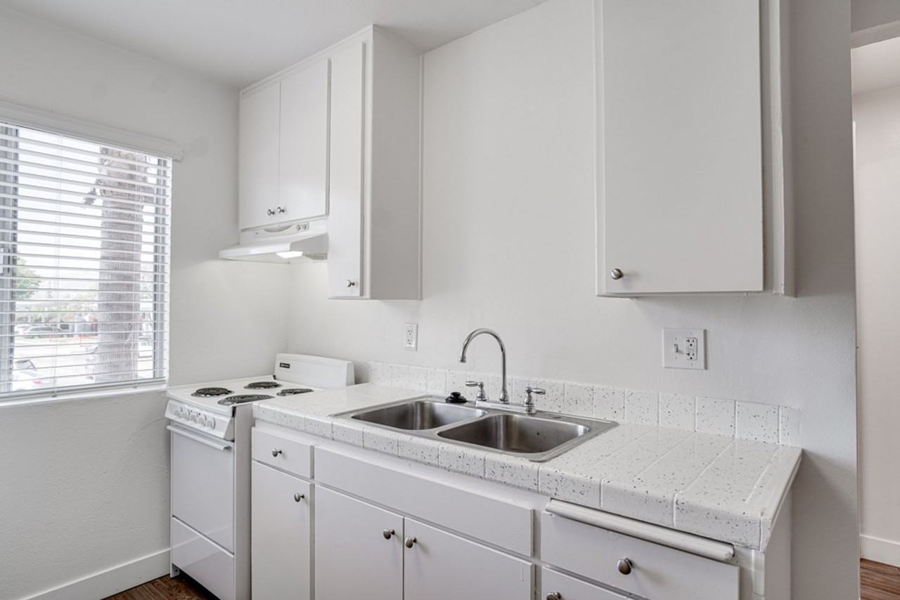 Winter Gardens | 1 & 2 Bedroom Apartments with Parking and Sparkling Pool! - Photo 2 of 45