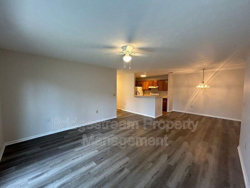 6615 Hedington Sq #2 - Photo 3 of 9