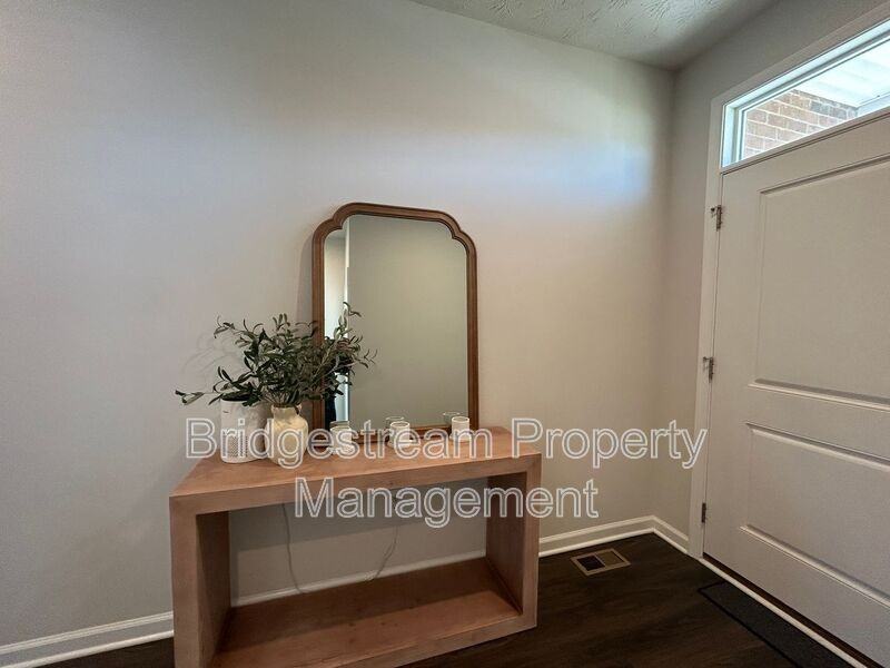 14 Cascade Dr - Photo 3 of 25