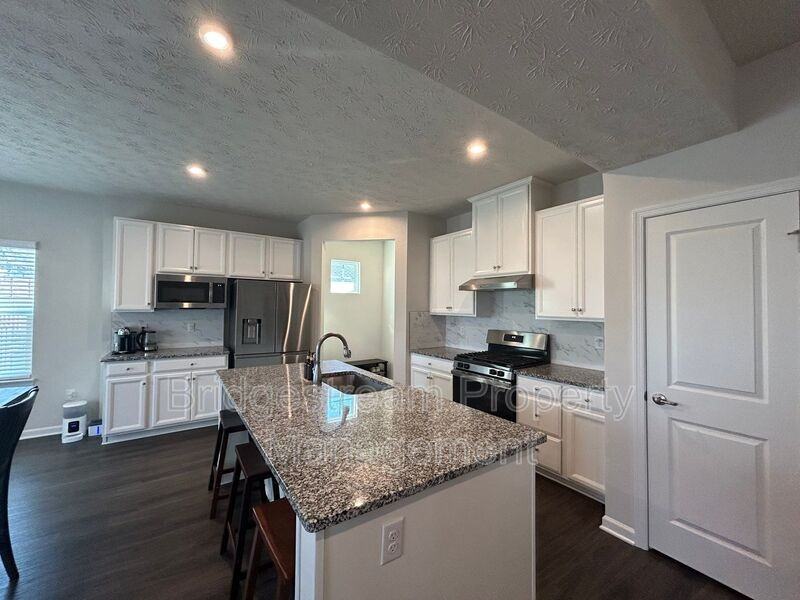 14 Cascade Dr - Photo 5 of 25
