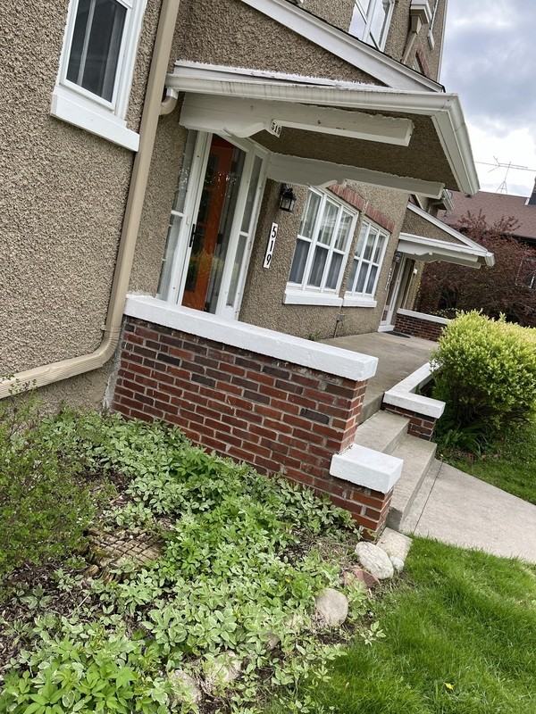 519 Center Ln - Photo 3 of 21