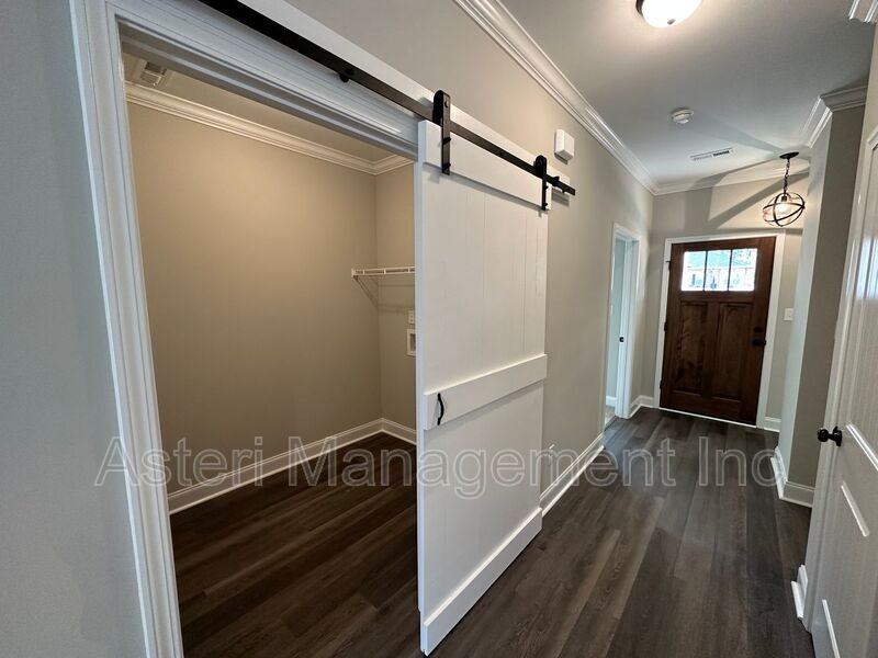 307 Charles Gray Blvd - Photo 3 of 23