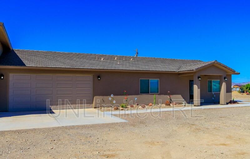 7756 N Sierra Vista Dr - Photo 2 of 29